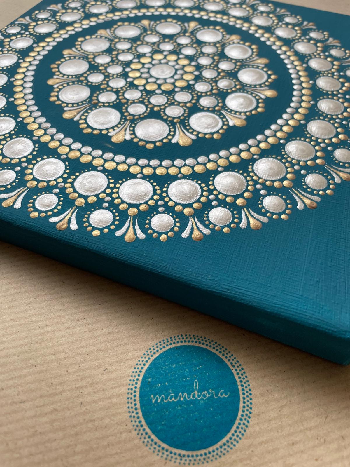 Türkiz-arany-gyöngyházfehér pontozott mandala - 20x20 cm - Image 3