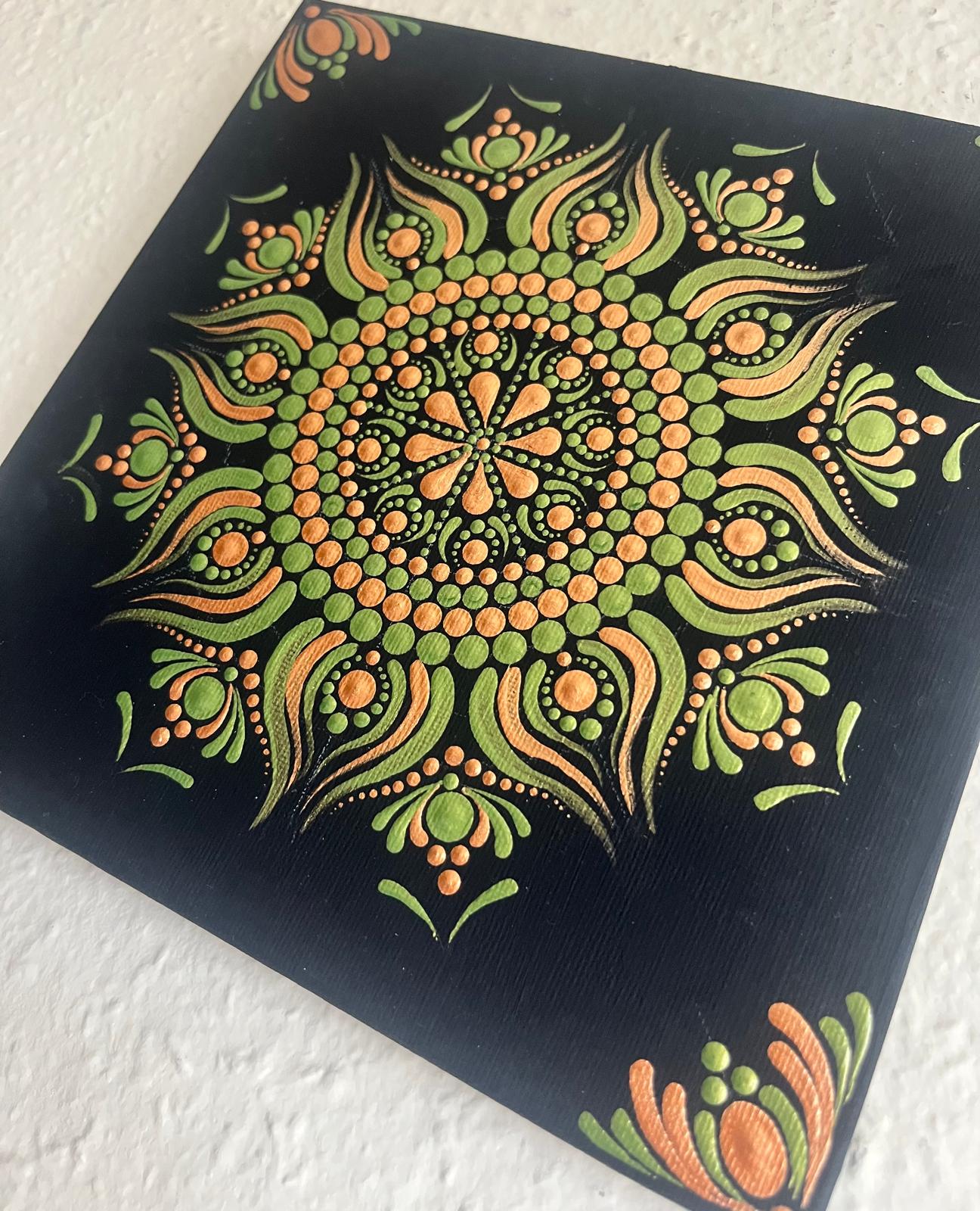 Zöld-bronz pontozott mandala - Image 3