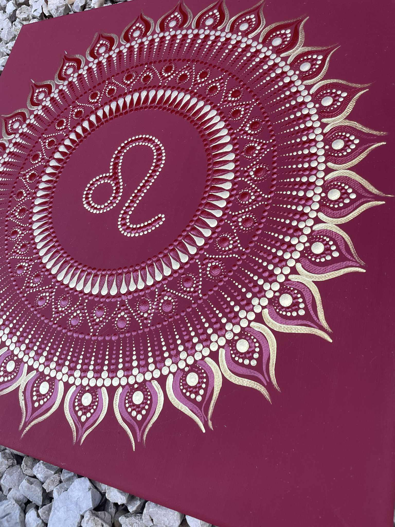 Mandala - oroszlán csillagjegy 40 x 40 cm